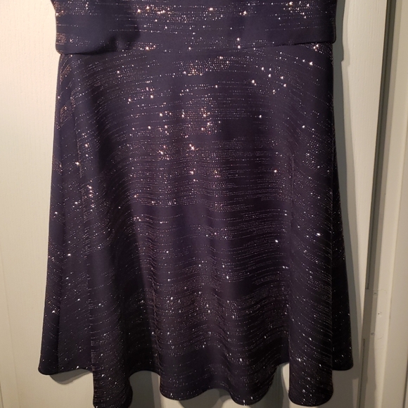Francesca's Collection navy blue and gold dress - Picture 4 of 7